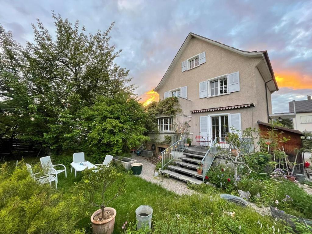 Au Jardin Bed & Breakfast Zuchwil Екстериор снимка