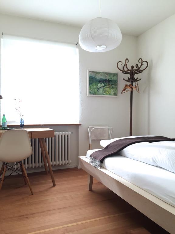 Au Jardin Bed & Breakfast Zuchwil Стая снимка