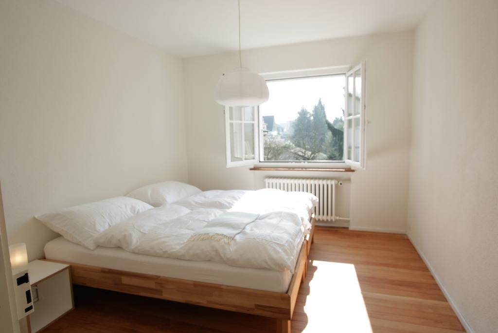 Au Jardin Bed & Breakfast Zuchwil Екстериор снимка