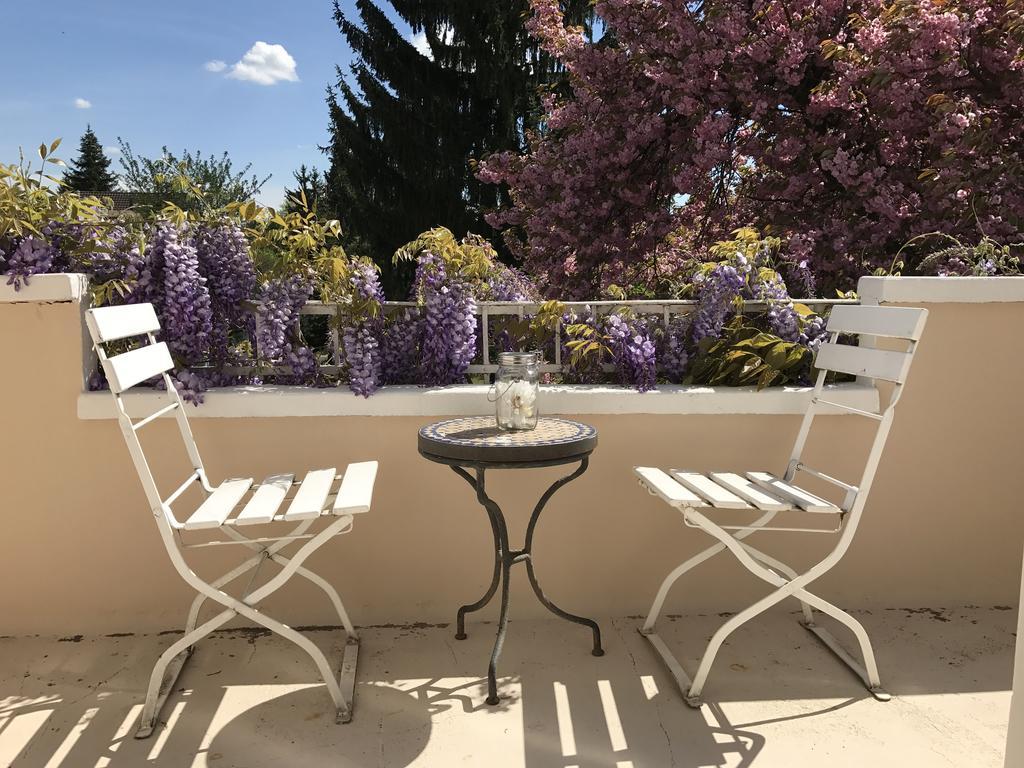 Au Jardin Bed & Breakfast Zuchwil Екстериор снимка